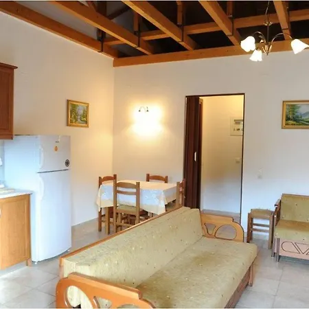 Stathis A Apartamento Áyios Nikítas